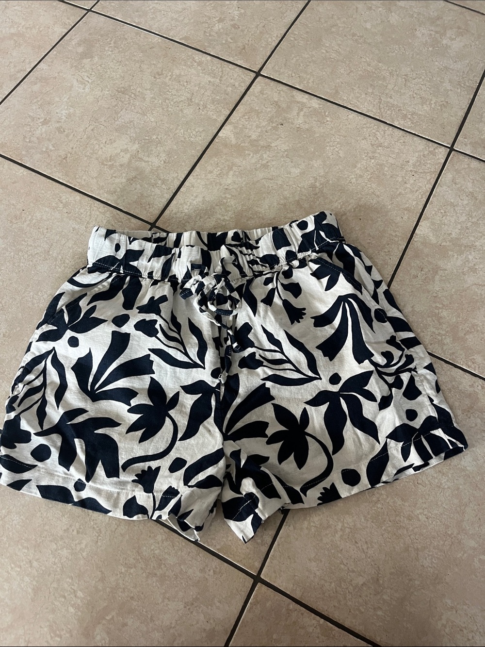 Time and Tru White Shorts with Black Floral Print